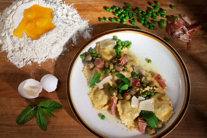 Dining 59 of 72