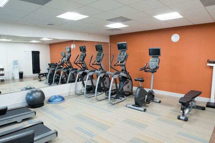 Holiday Inn Express & Suites Louisville N - Jeffersonville by IHG
