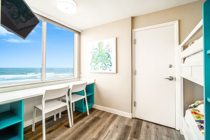 Room 78 of 106