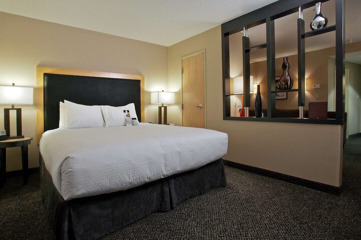Room 16 of 26