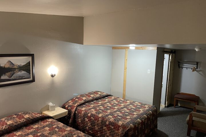 Room 14 of 16