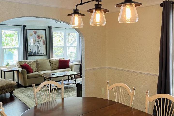 State Street Cottage Suite 2
