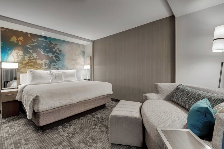 Room 16 of 27