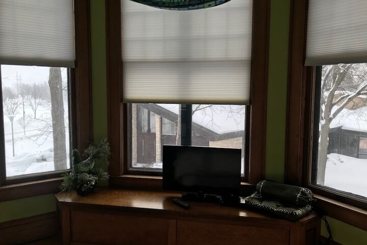 Room 4 of 17