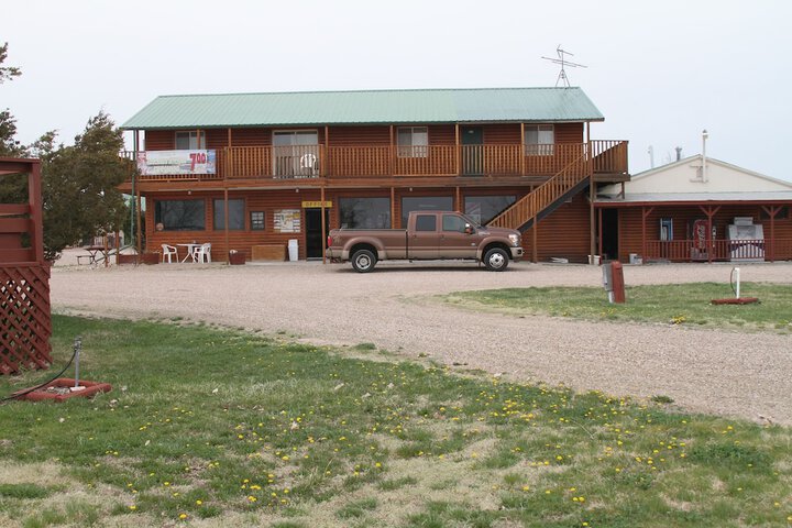 Badlands Hotel and Campground
