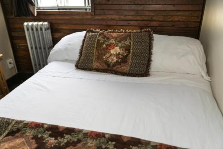 THE COCHRANE ROCKYVIEW HOTEL