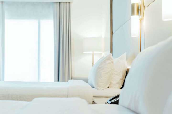 Room 43 of 120