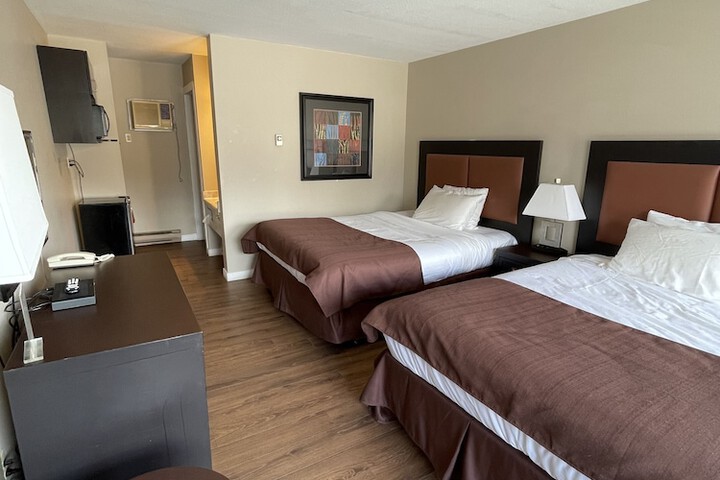 Room 10 of 23