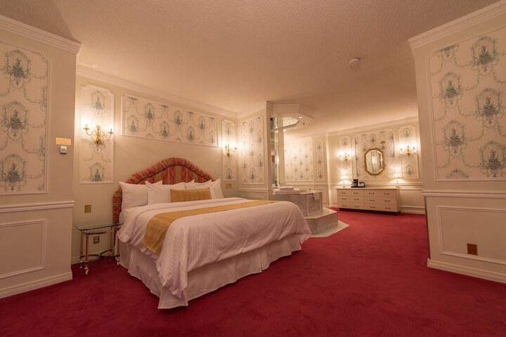 Room 23 of 57