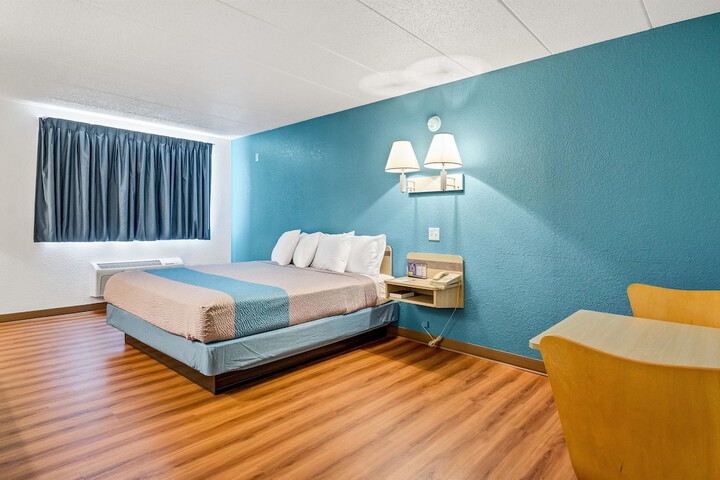 Room 27 of 31