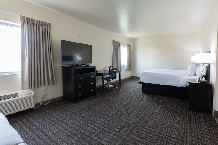 Cobblestone Inn & Suites - Sheldon