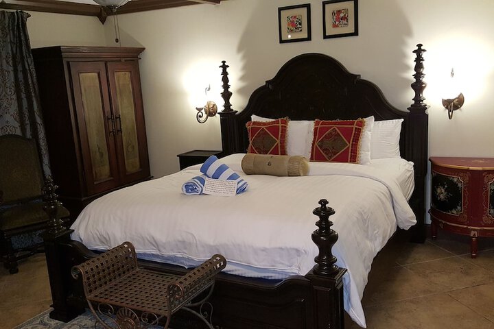 Room 14 of 35