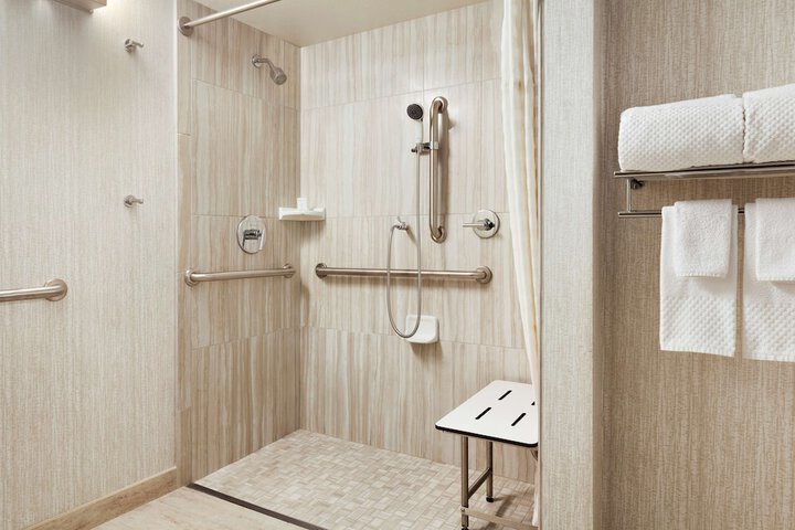 Room 15 of 43
