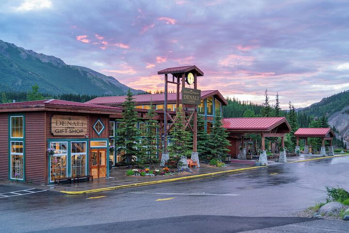 Holland America Denali Lodge