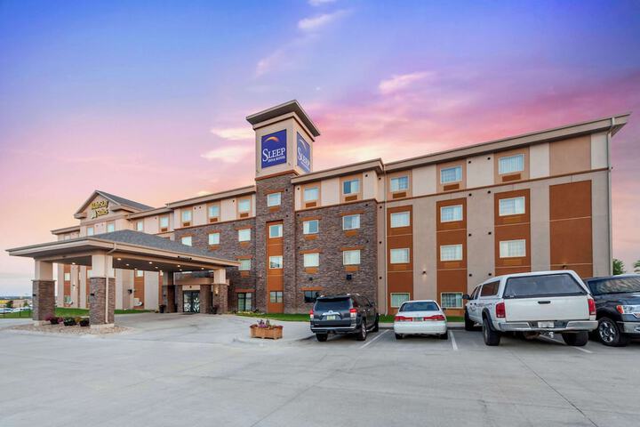 Hotel 3 of 53