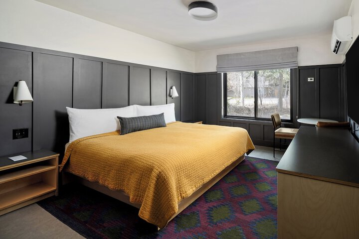 Room 49 of 119
