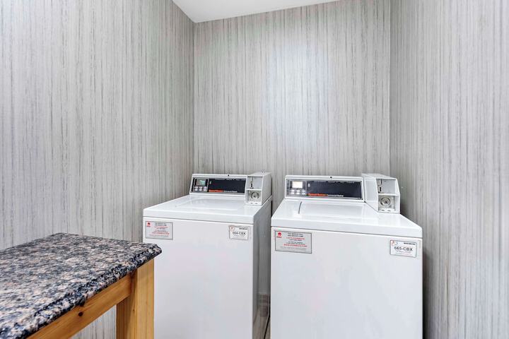 Best Western Plus Bourbonnais Hotel & Suites
