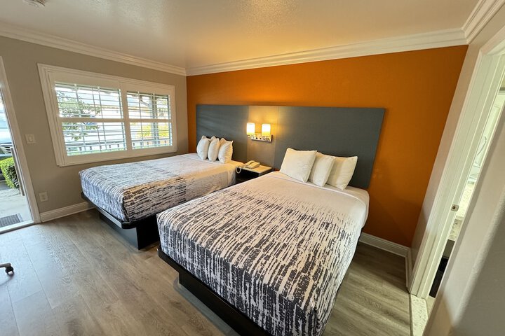 Room 18 of 38