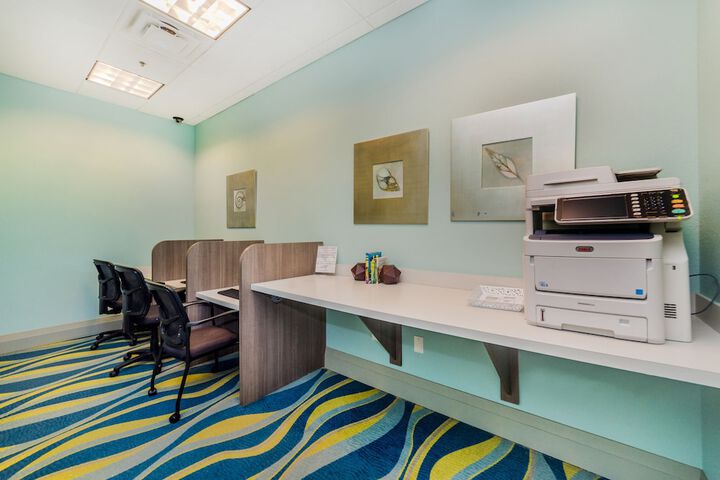 Business Center 18 of 18