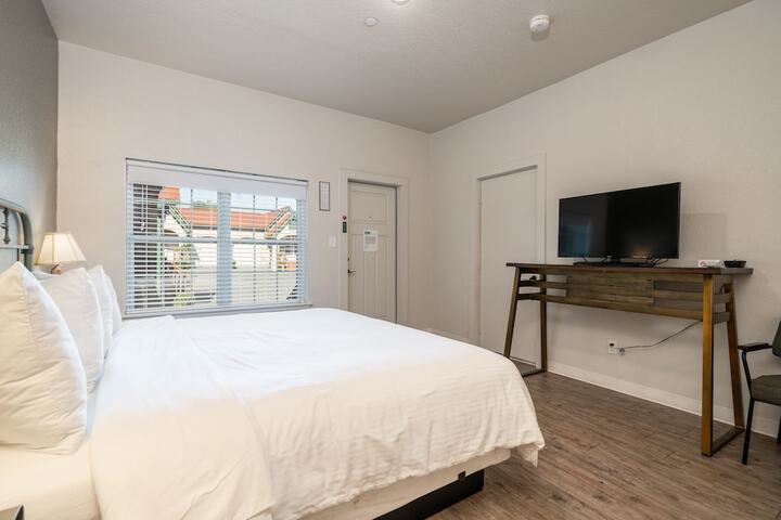 Room 149 of 211