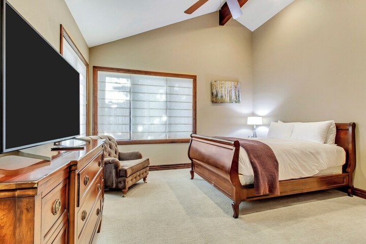 Room 175 of 306