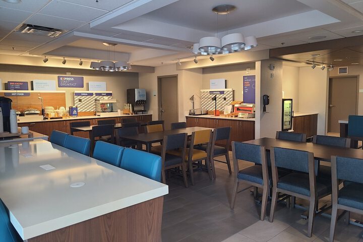 Holiday Inn Express & Suites Ft. Lauderdale N - Exec Airport by IHG