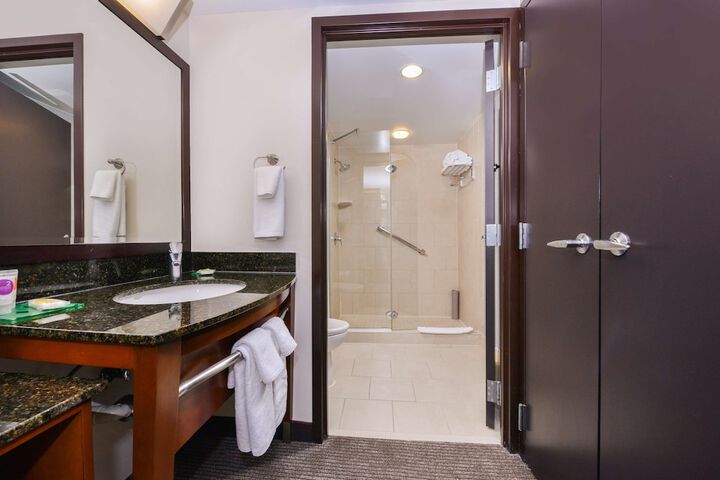 Room 20 of 33