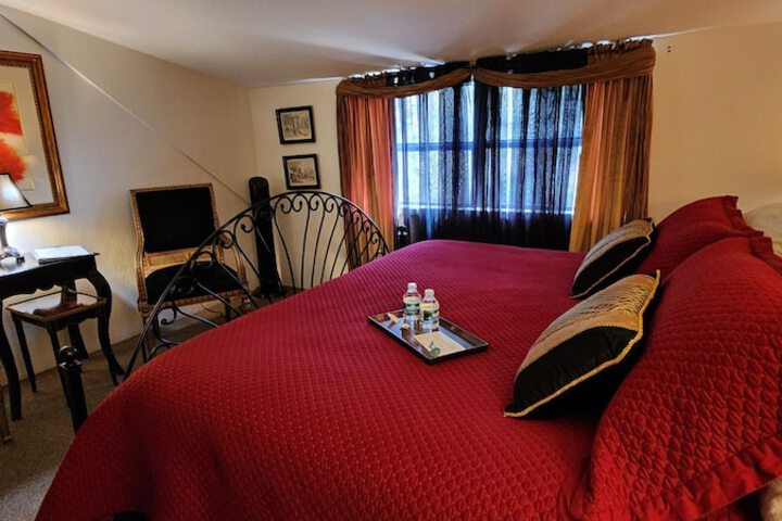 Room 44 of 104