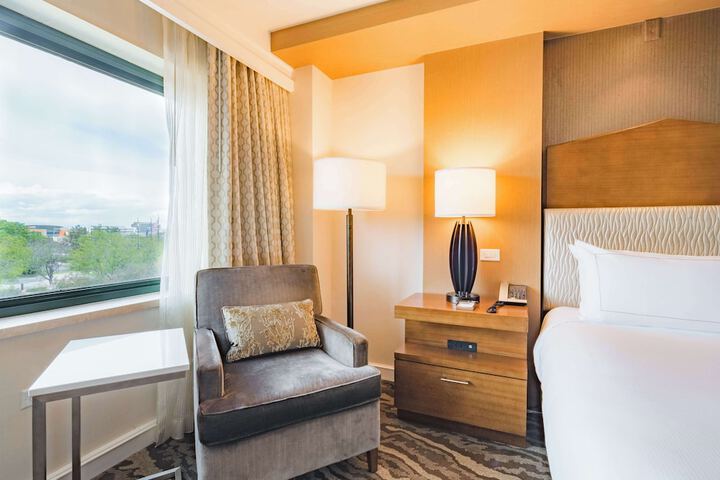 Room 52 of 161