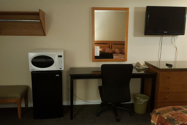 Room 16 of 34