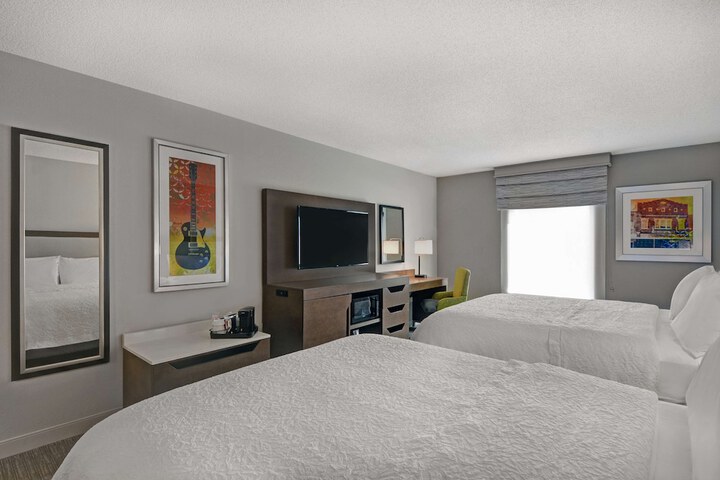 Room 12 of 48