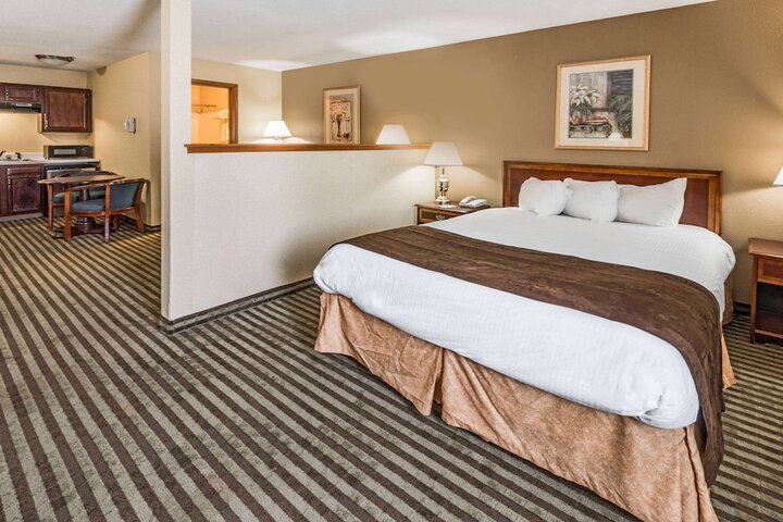 Room 33 of 36