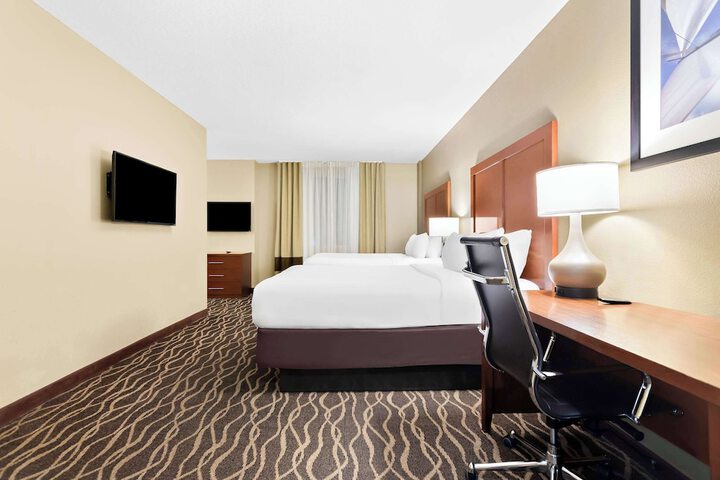 Comfort Suites Tampa Airport North