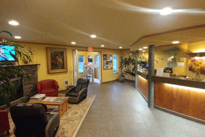 Hotel Interior 8 of 38