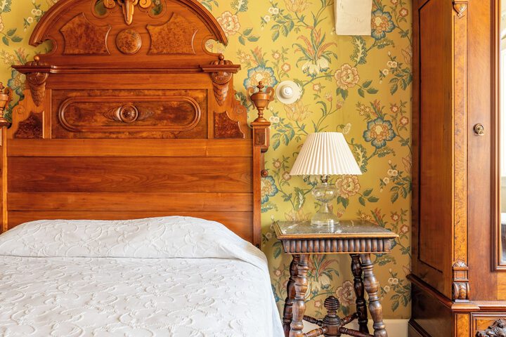 Room 16 of 111