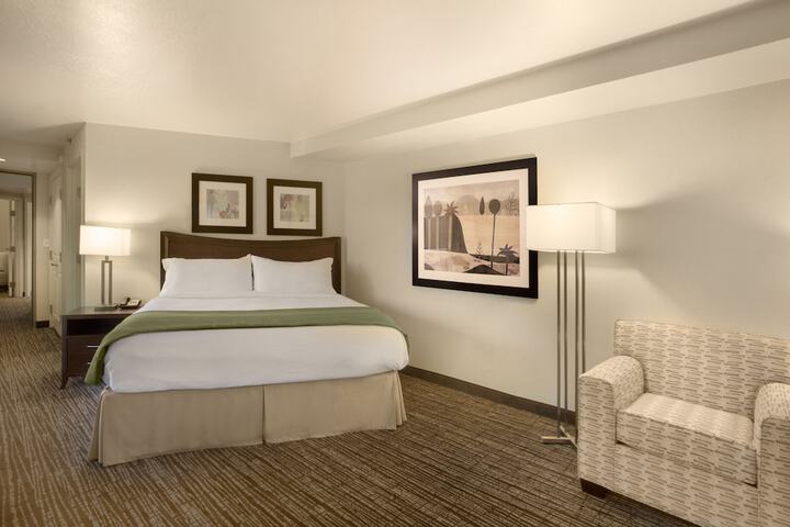 Room 43 of 61