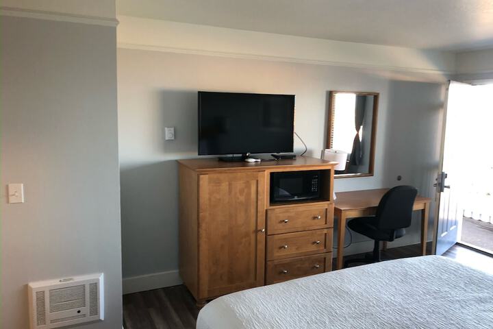 Room 32 of 46
