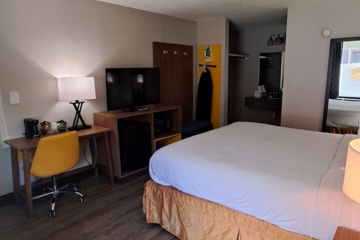 Room 55 of 69