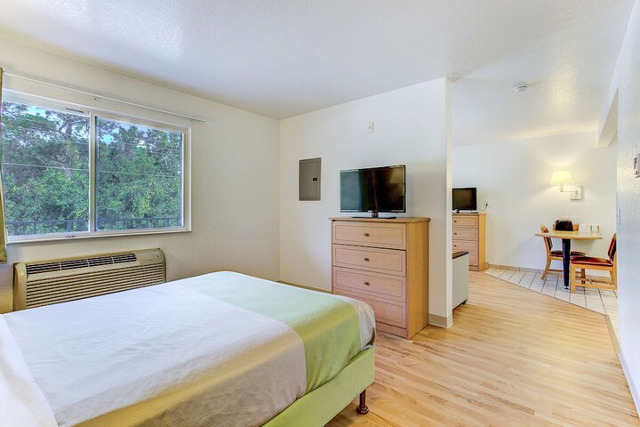 Room 26 of 28