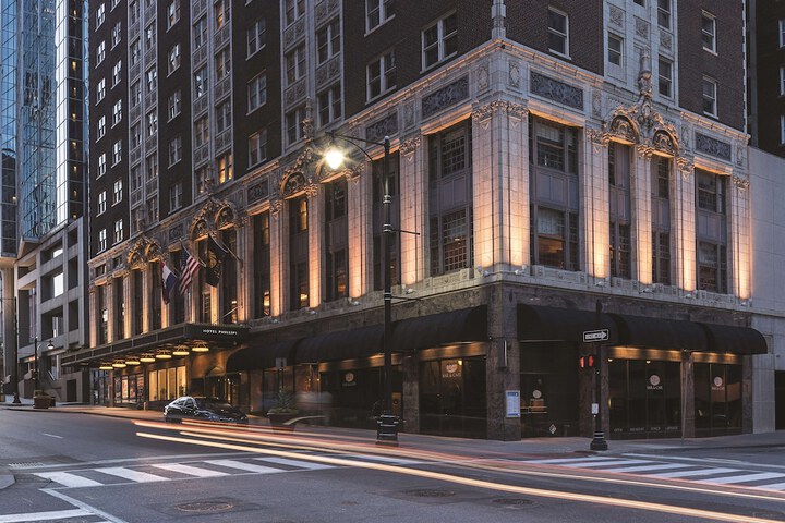 Hotel Phillips Kansas City Curio Collection by Hilton