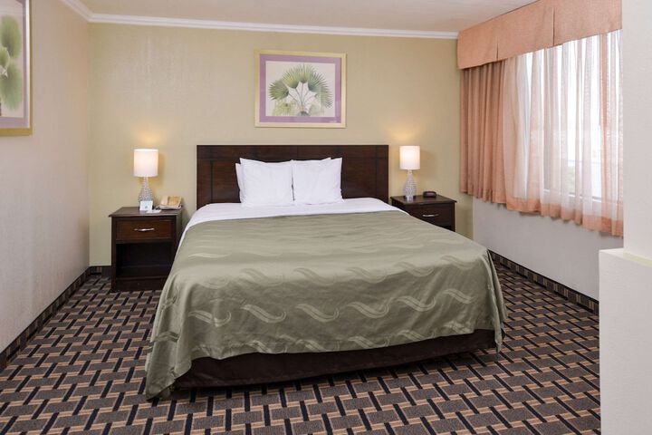 Room 34 of 52