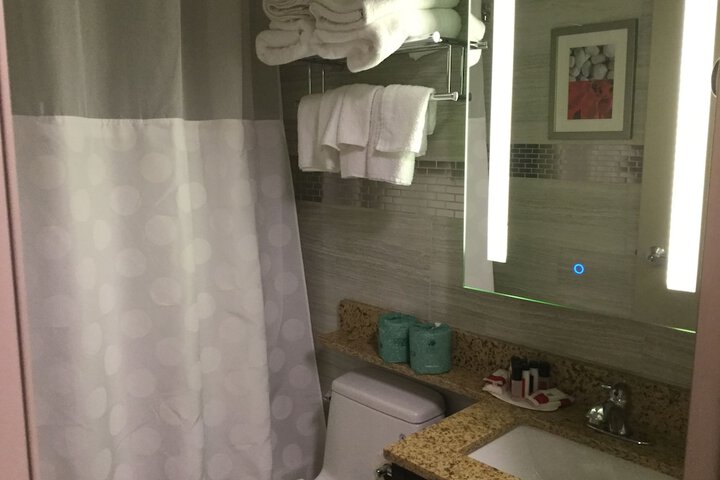 Room 14 of 26