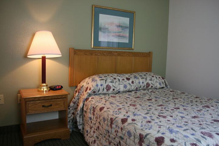 Room 10 of 13