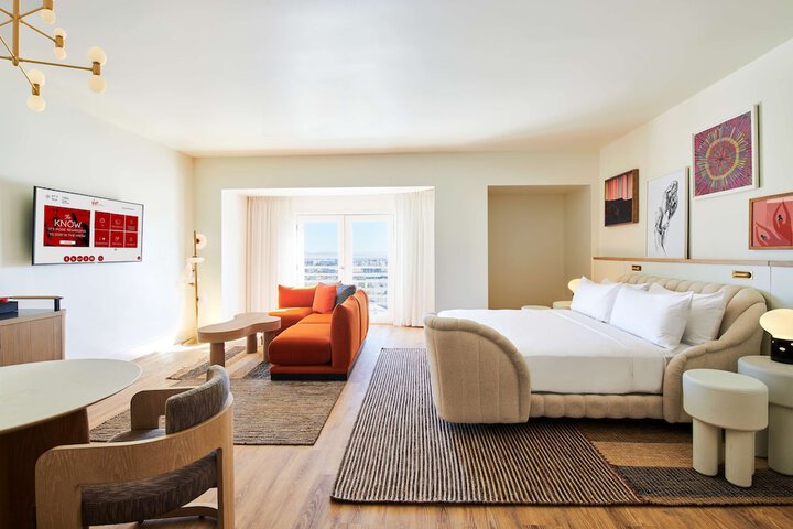 Room 48 of 201