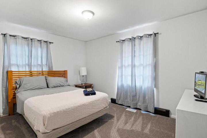 Rose Garden - Delightful Private and Peaceful Home