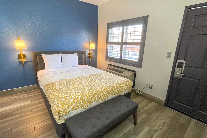 Room 12 of 29