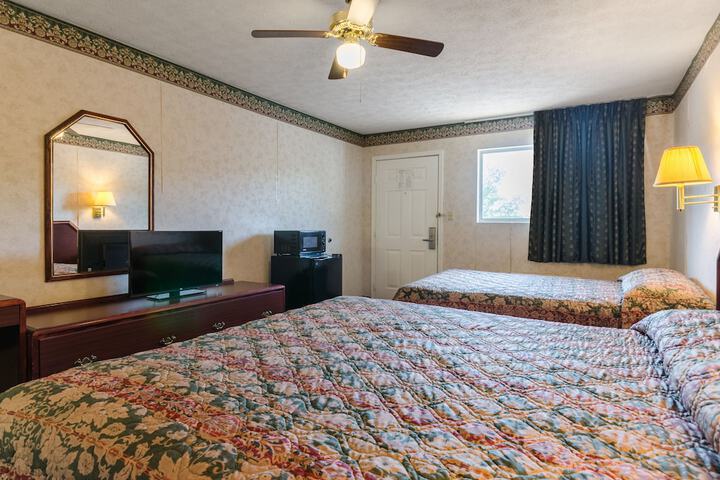 Room 31 of 43