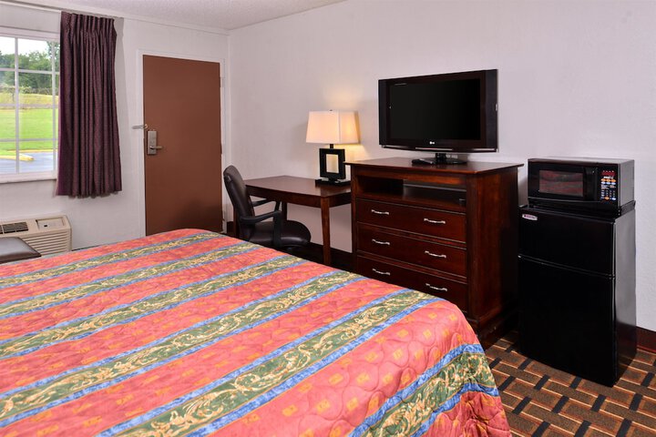 Room 11 of 23