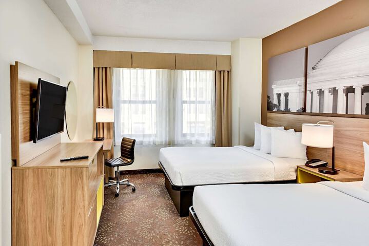 Room 17 of 35