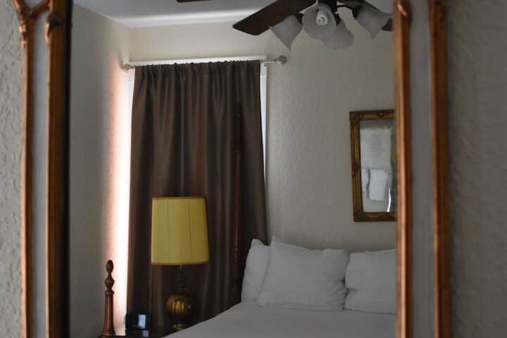 Room 87 of 104